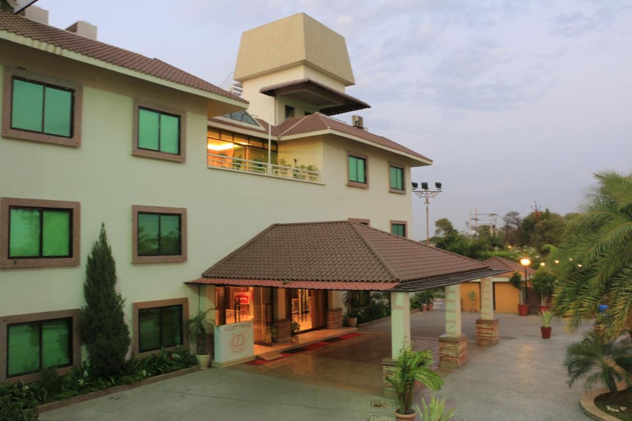 Jalsa Hotel & Banquets,אינדורה מראה חיצוני תמונה