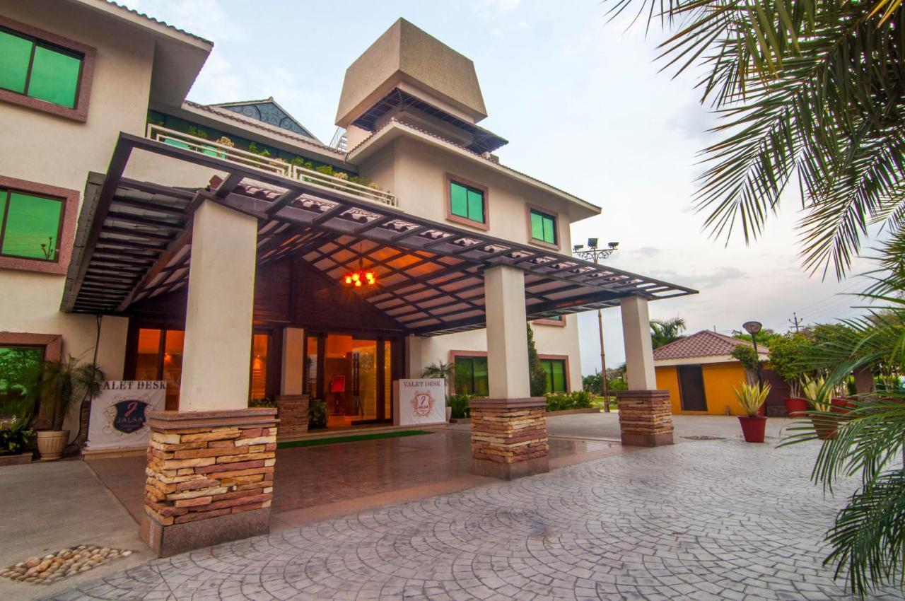 Jalsa Hotel & Banquets,אינדורה מראה חיצוני תמונה