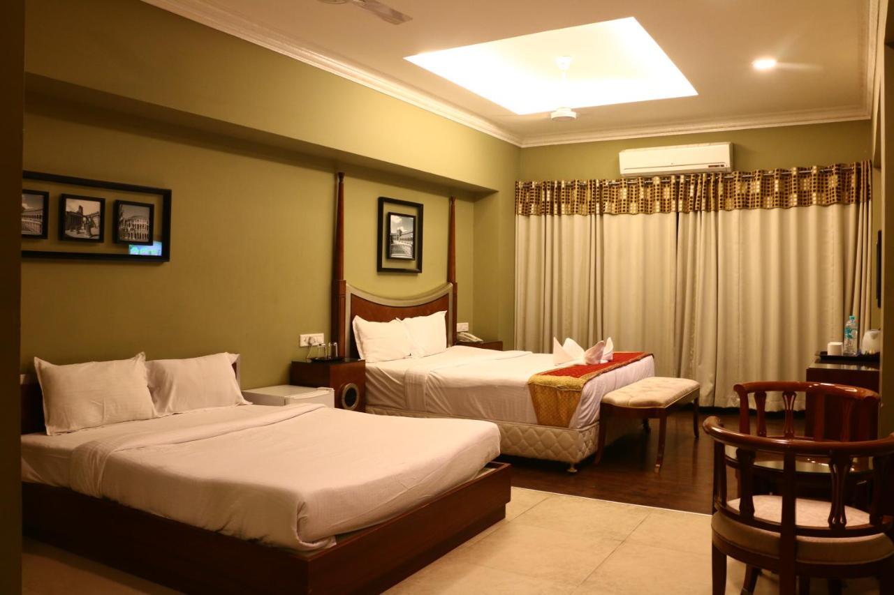 Jalsa Hotel & Banquets,אינדורה מראה חיצוני תמונה