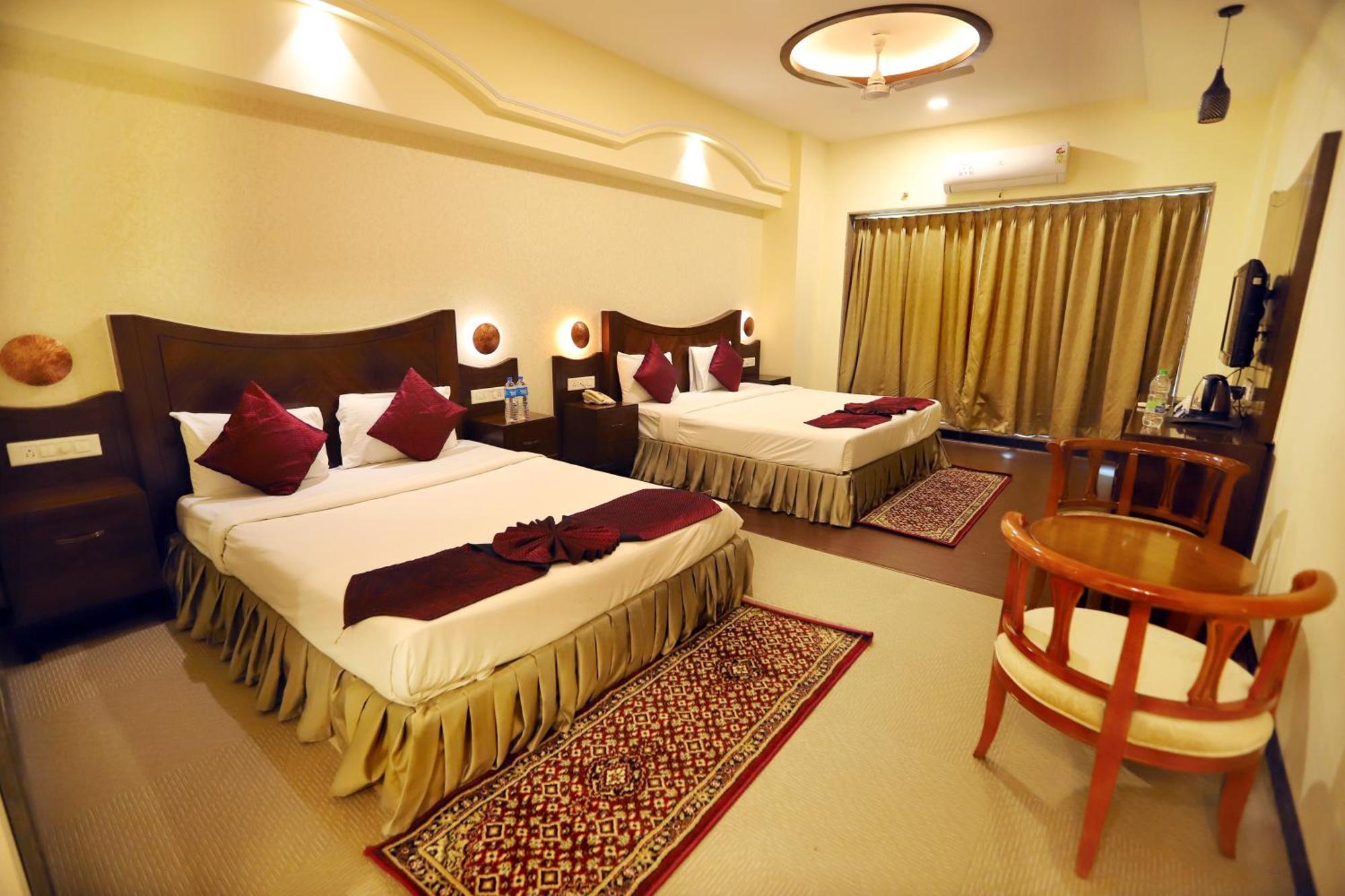 Jalsa Hotel & Banquets,אינדורה מראה חיצוני תמונה
